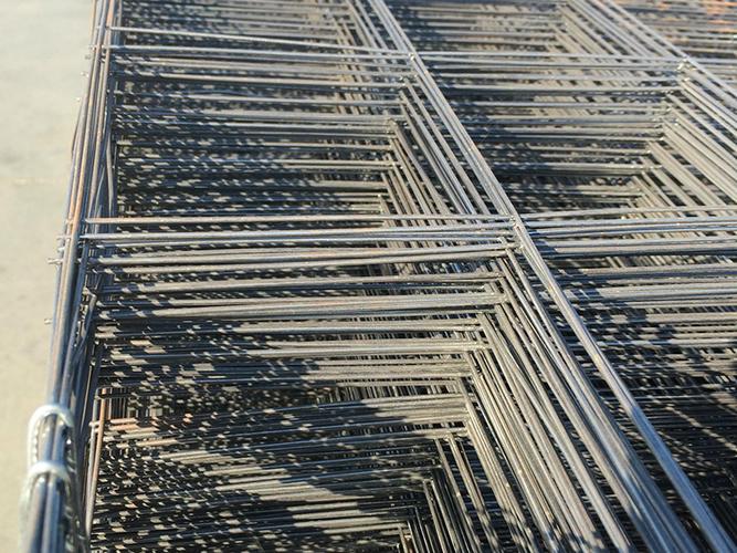 深圳钢筋焊接网片路面施工时的三大优点